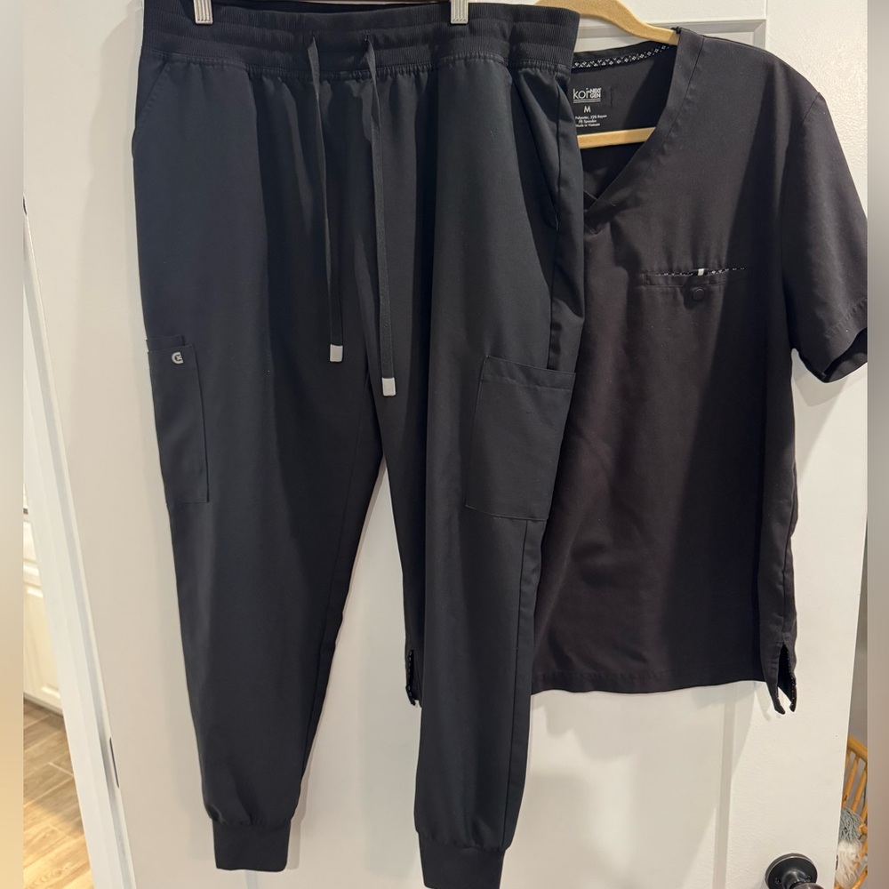 Koi Black scrub set